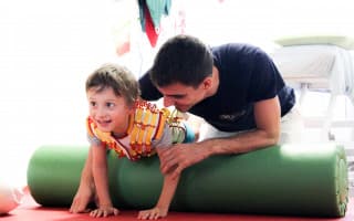 Vašík se ve svém boji s DMO nevzdává, pomozme mu rehabilitovat