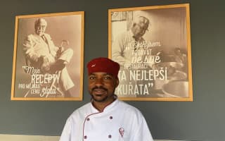 Přispěli jste na školné pro Etiena z Kamerunu