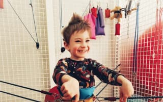 Therasuit léčba pro ochrnutého Sebíka - naděje na pohyb