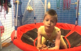 Aby Matěj s mozkovou obrnou mohl navštěvovat intenzivní rehabilitace