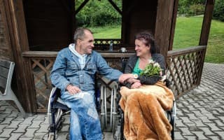 Pomozte Monice se zachováním soběstačnosti